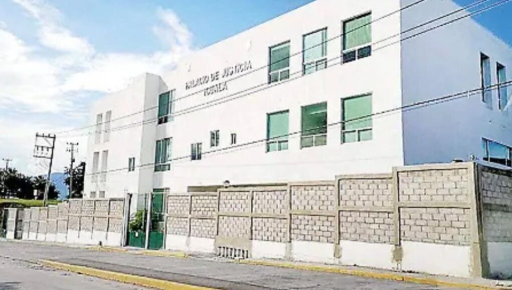 Detienen a exfuncionaria de la PGJ Guerrero por ocultamiento de videos del caso Ayotzinapa